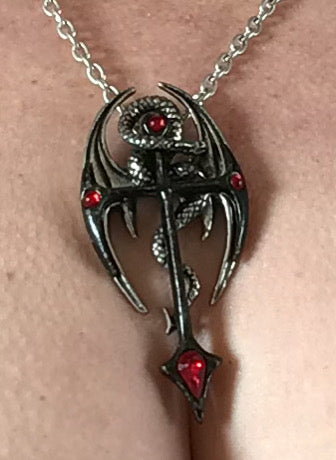 Draconkreuz Statement Dragon necklace
